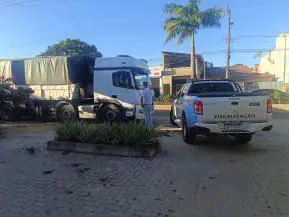 Operação volante flagra transporte irregular de pimenta-do-reino e café no Norte do ES