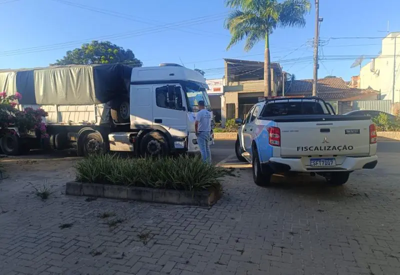 Operação volante flagra transporte irregular de pimenta-do-reino e café no Norte do ES