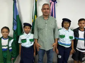 Educação em Foco: São Mateus Revoluciona Rede Municipal com Novos Uniformes e Modelo Cívico-Militar