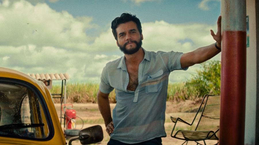 wagner moura em cena de o agente secreto
