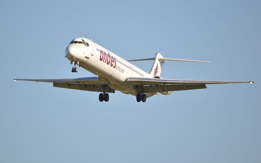mcdonnell douglas md 83 andes martin romero