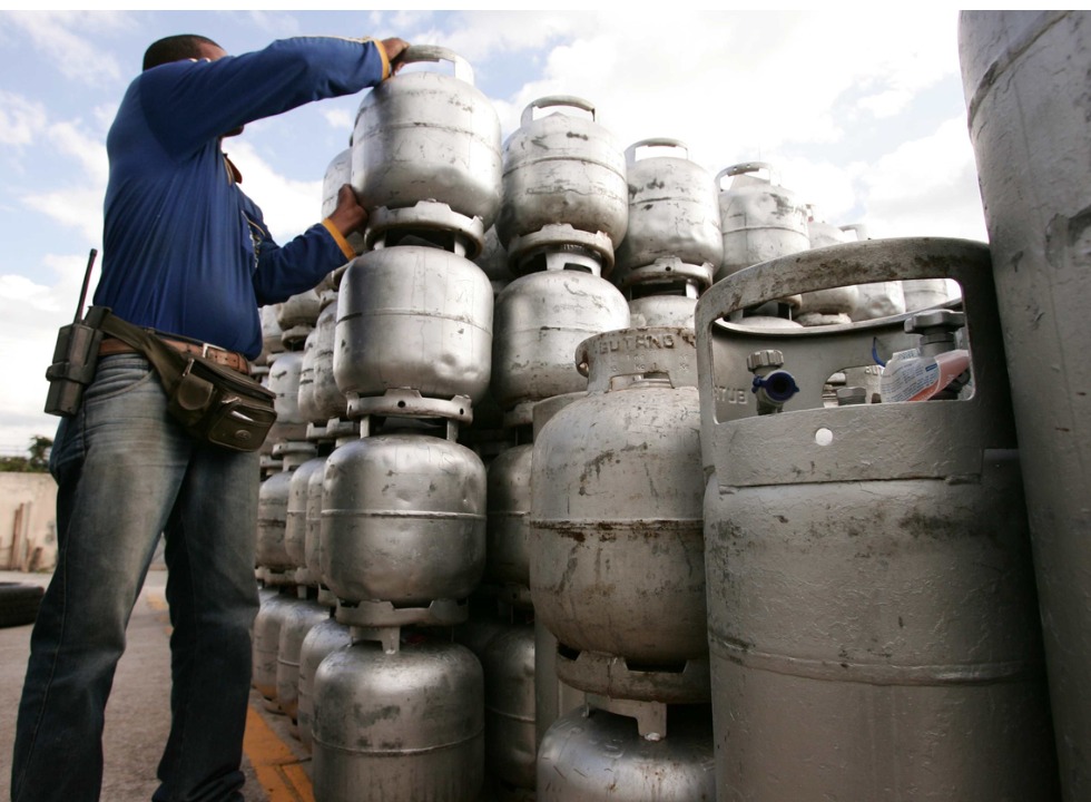 natural gas of oil picture id1217810255