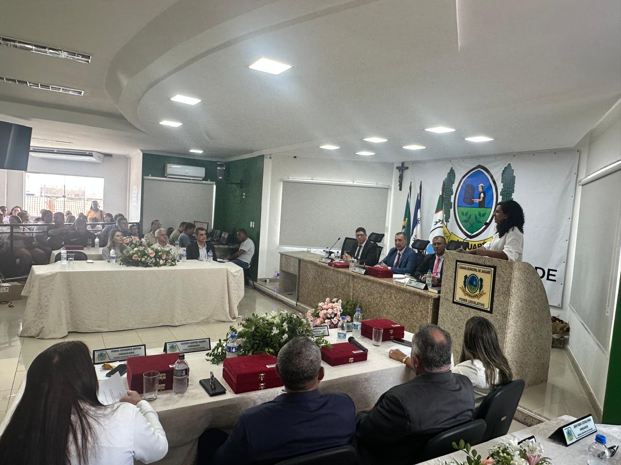 Câmara de Jaguaré realiza Sessão Solene em homenagem às mulheres e lança campanha de enfretamento à violência 15 WhatsApp Image 2026 03 13 at 15.46.56 11