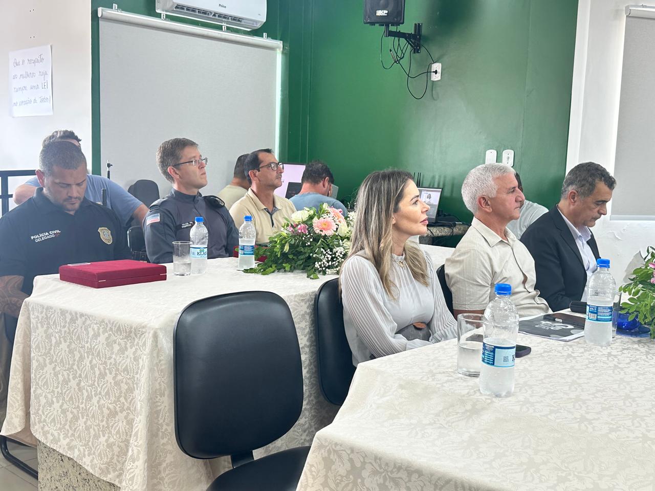 Câmara de Jaguaré realiza Sessão Solene em homenagem às mulheres e lança campanha de enfretamento à violência 16 WhatsApp Image 2026 03 13 at 15.46.56 12