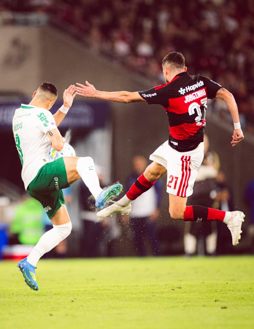 Jorginho em ação pelo Flamengo; rubro-negro tem sofrido com expulsões neste Brasileirão (Foto: Gilvan de Souza/Flamengo)